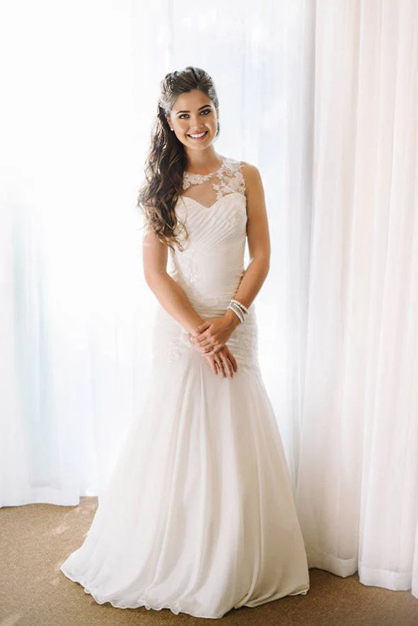 Vestido de novia playero sencillo, largo hasta el suelo, sin tirantes, escote en forma de corazón, espalda con apliques y lentejuelas